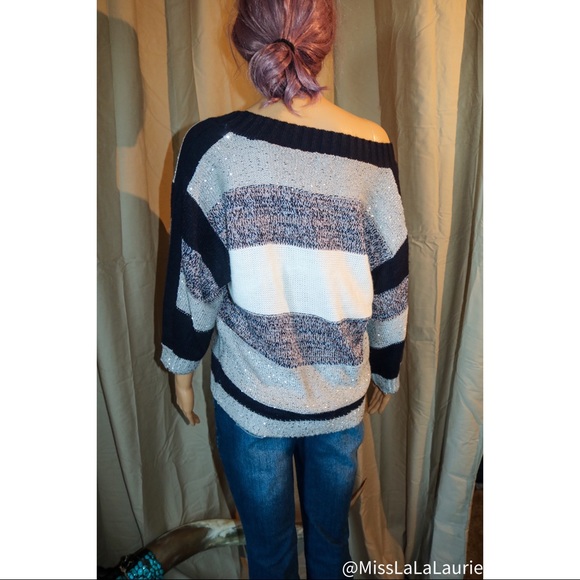 Scoop Neck Horizontal Striped Sweater 💛🌵 - Picture 7 of 8